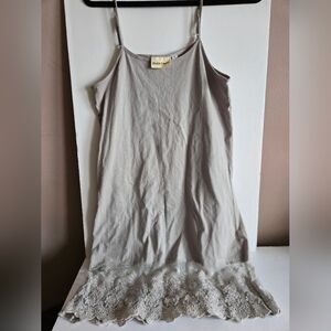 Tank Lace Trim